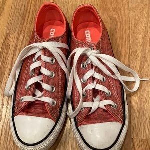 Ladies low top converse